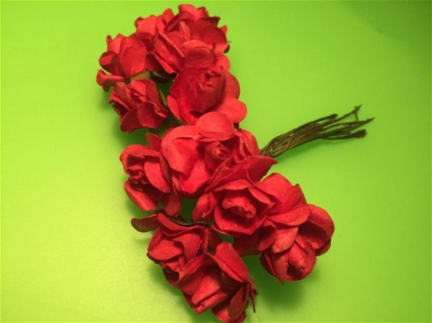 Buchet 12 floricele roșii de hârtie