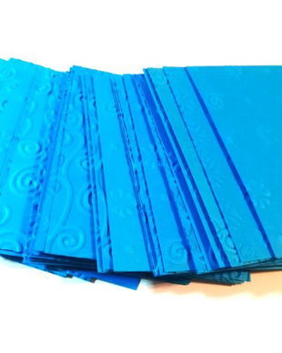 Cartonase embosate. Carton embosat bleo intens
