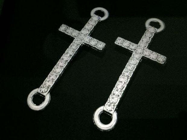 Link (27x11mm) cruciulita cu ștrasuri, nuanță argintie