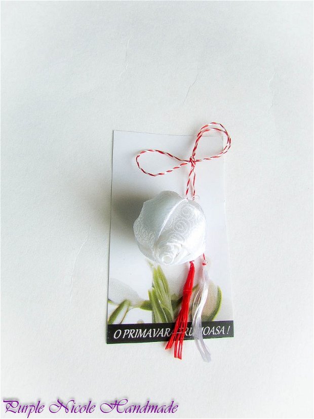 Bobocel alb - martisor trandafir alb handmade