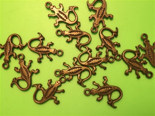 Charm (1,8x1,5cm) șopârla, nuanță bronz antic