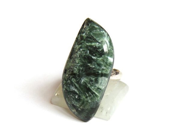 Inel Serafinit si Argint 925 - IN656 - Inel verde argintiu deosebit, inel statement reglabil, cadou sotie, cristale vindecatoare, cristaloterapie, cristale de colectie
