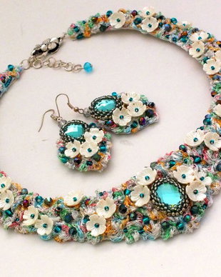 Set Flowers of Spring- Set Colier, Bratara si Cercei
