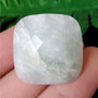 Cabochon green fluorit