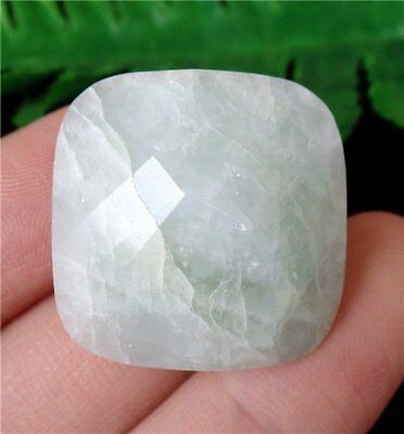 Cabochon green fluorit