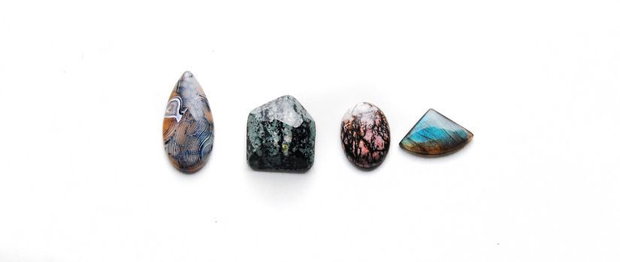 Lot 4 cabochoane - Labradorit, Zoisit, Agat, Rodonit