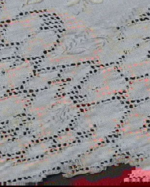 Mileu brodat si ajur