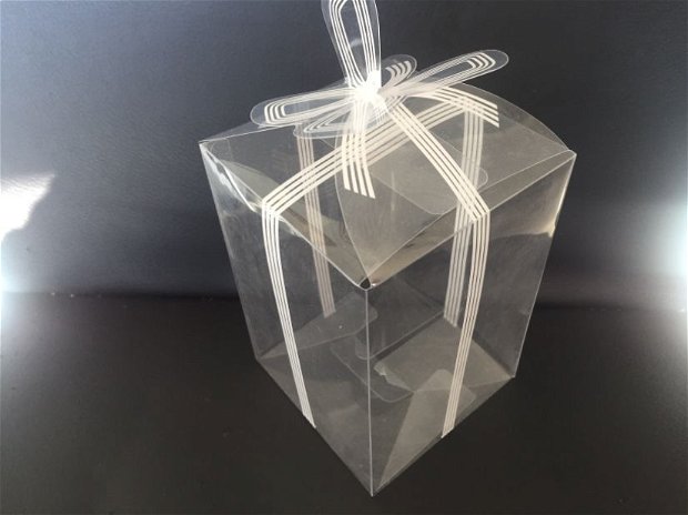 Cutie cadou (11,2x7,5x7,7cm) transparentă