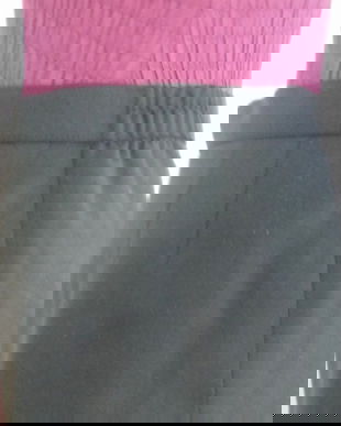 fusta din stofa de lana fina