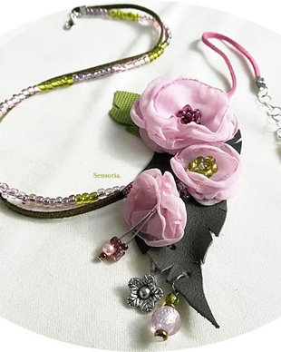 colier floral roz delicat