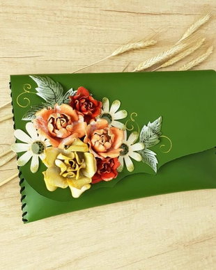 Poseta plic handmade unicat din piele naturala - Little Flowers