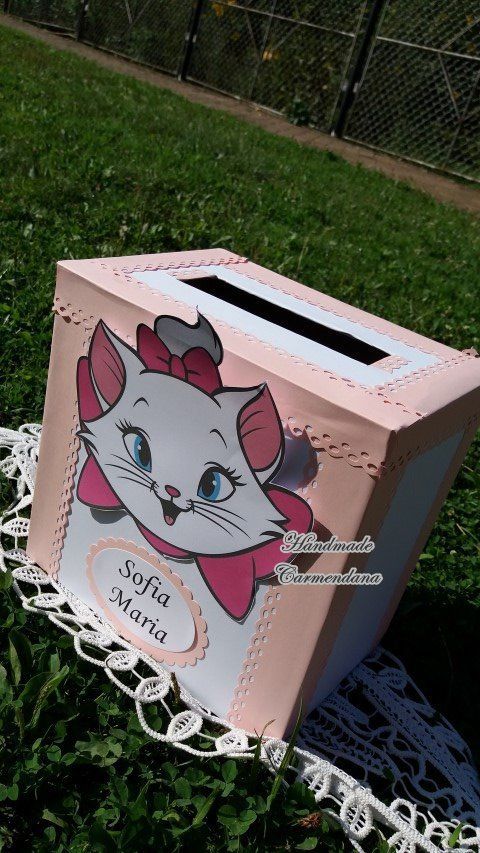 Cutie de dar pisicuta Marie