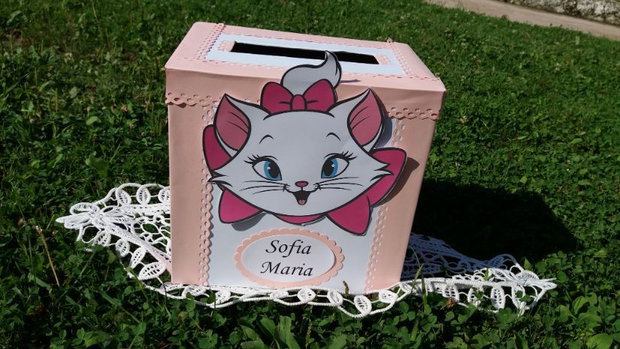 Cutie de dar pisicuta Marie