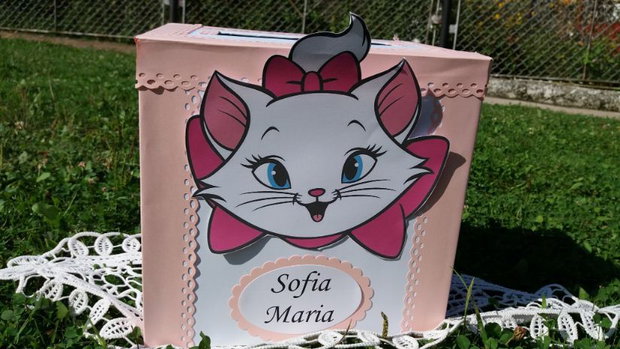 Cutie de dar pisicuta Marie