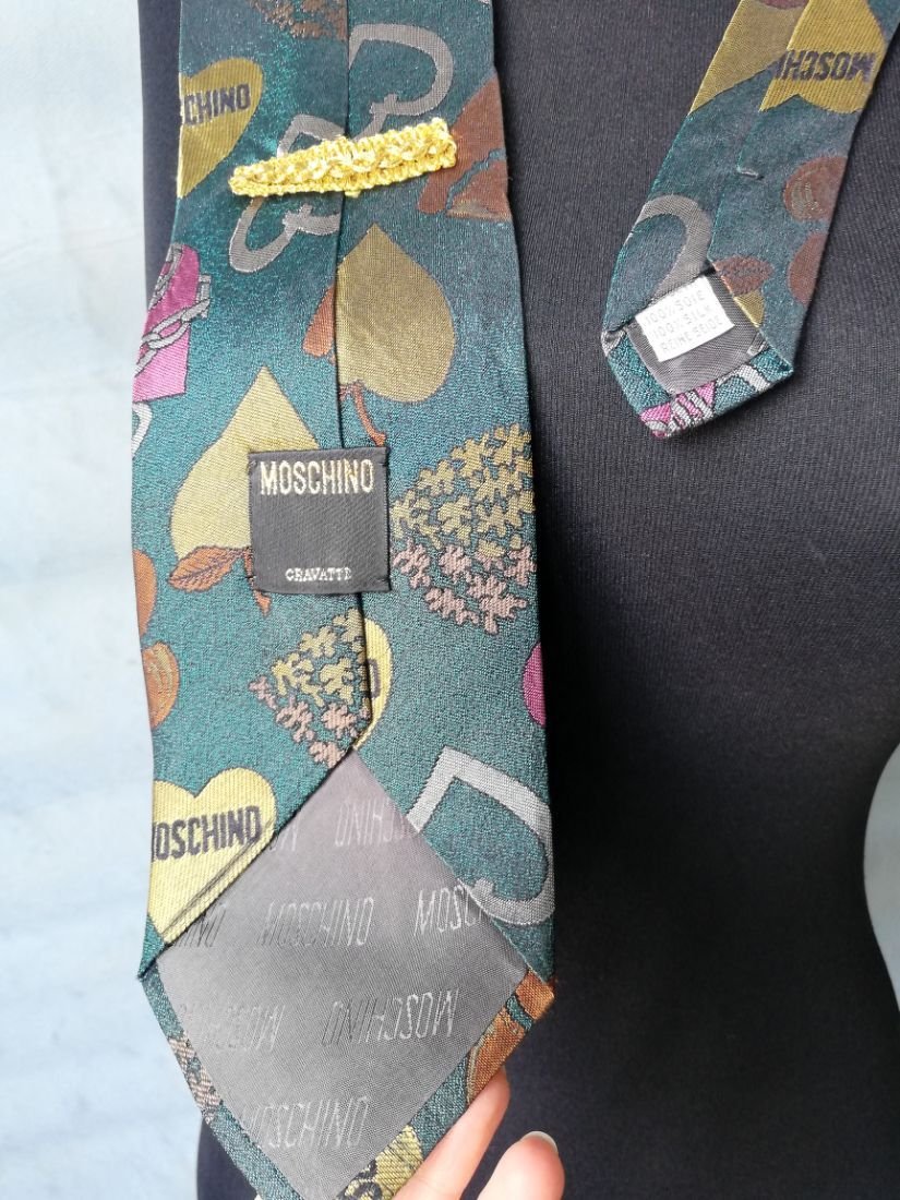 Cravata vintage Moschino