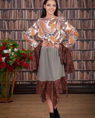 Rochie casual ,colturi,maneca clopot,tull brodat