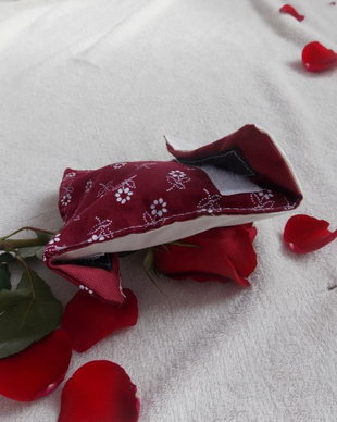 Poșetuță intimă dublă pentru absorbante lavabile și cupe menstruale