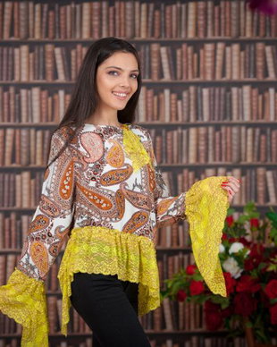 Bluza cu dantela si cu iz de primavara