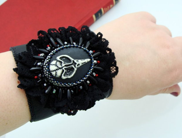 Bratara statement din piele si dantela, Bratara in stil gotic victorian