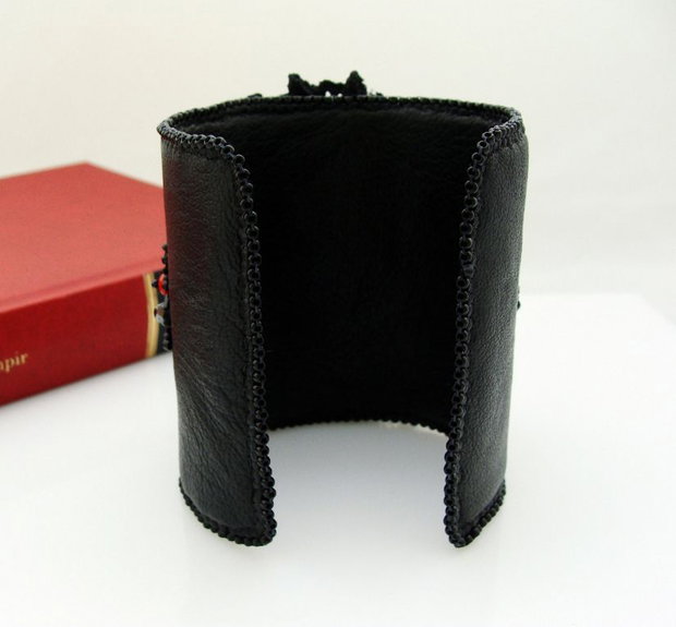 Bratara statement din piele si dantela, Bratara in stil gotic victorian