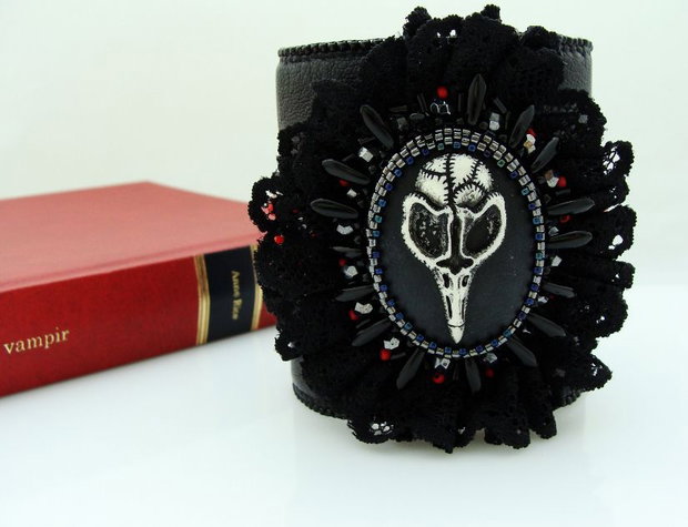 Bratara statement din piele si dantela, Bratara in stil gotic victorian