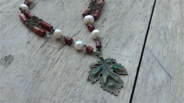 Perle, bronz, frunze - colier