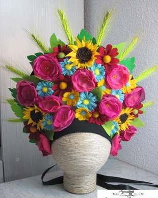 Kokoshnik (tiara cu flori)