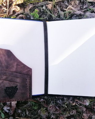 Coperta/cover din piele naturala reciclata cusuta manual si personalizata