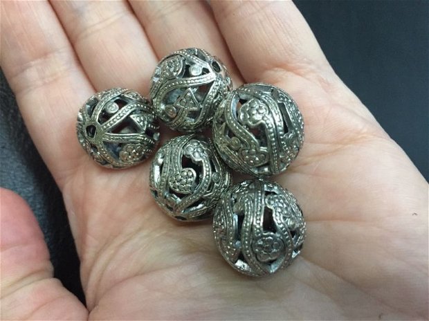 Mărgele metalice (18mm) nuanță argint antic