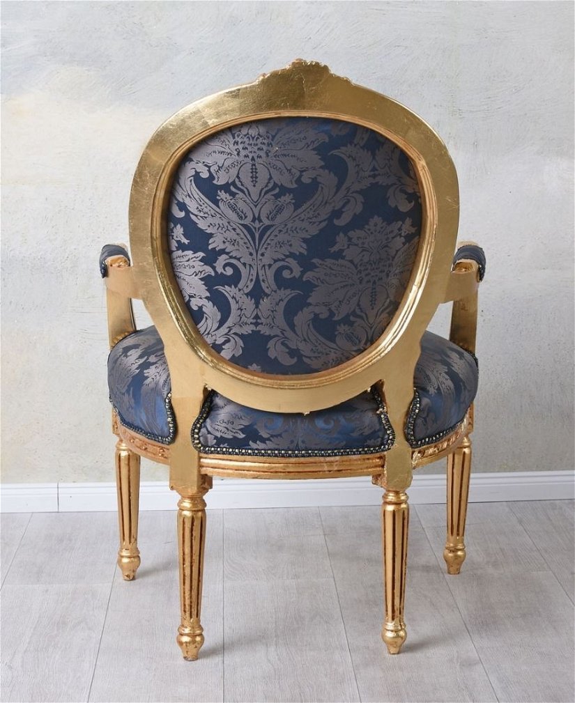 Semifotoliu din lemn masiv auriu cu tapiterie albastra