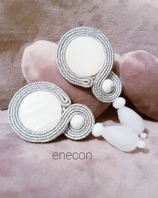 Cercei soutache argintii cu sidef