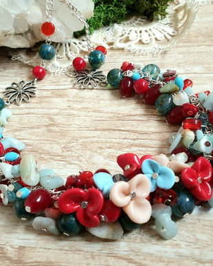 Colier floral cu amazonit si coral