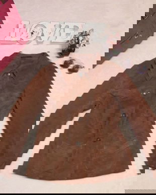 Sacou piele întoarsă.