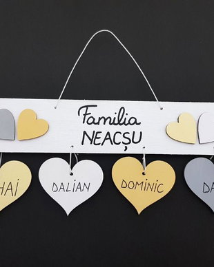 Ornament familie, decoratiune membrii familiei, ornament personalizat familie, ornament inimi, decoratiune inimioare