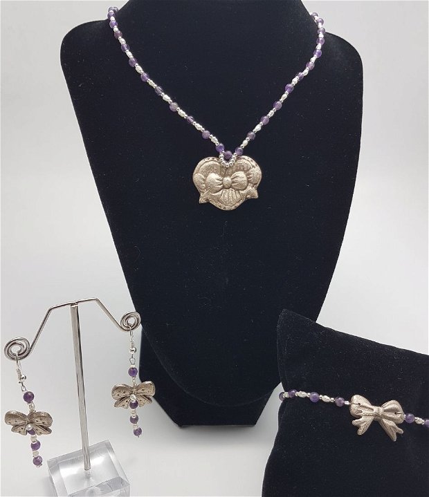 set unicat, vintage, format din colier, bratara si cercei, cu fundite de bronz, ametist si perle naturale