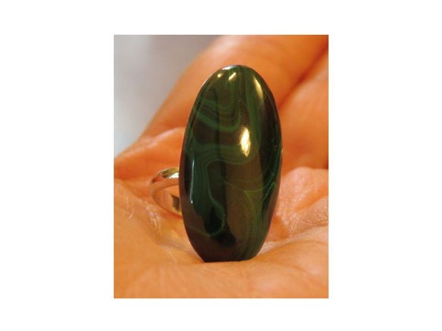 Inel reglabil deosebit din Argint 925 si Malachit natural - IN693 - Inel verde oval, cadou romantic, inel pietre semipretioase, inel reglabil, cadou sotie