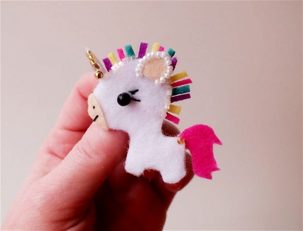 Brosa / MARTURII - Lovely unicorn with blue/pink- tail