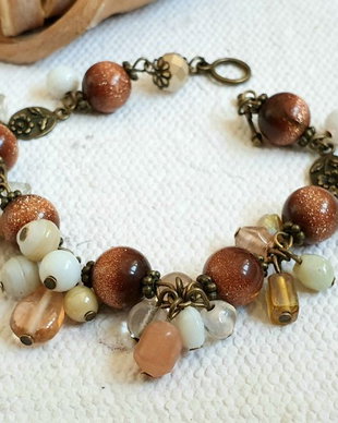 Bratara goldstone