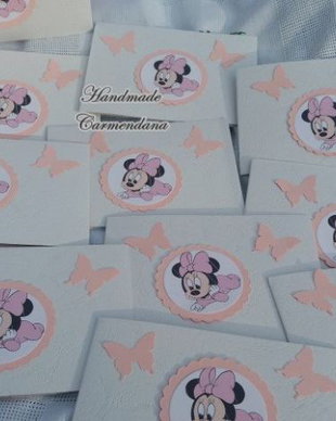 Invitatii Minnie cu fluturi