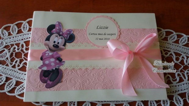 Guestbook cu Minnie Mouse