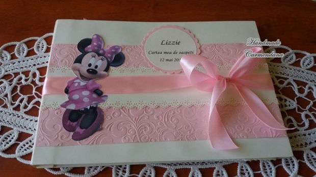 Guestbook cu Minnie Mouse