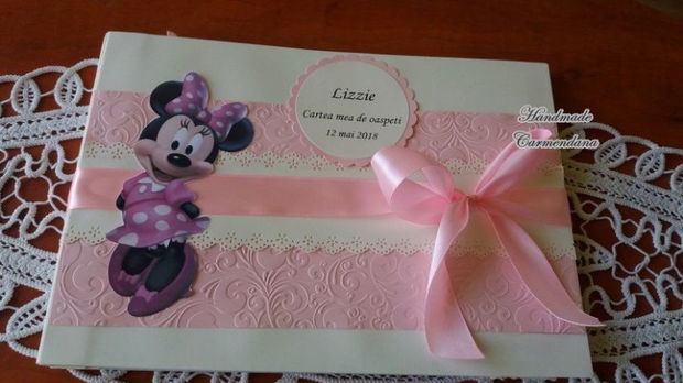 Guestbook cu Minnie Mouse