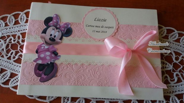 Guestbook cu Minnie Mouse