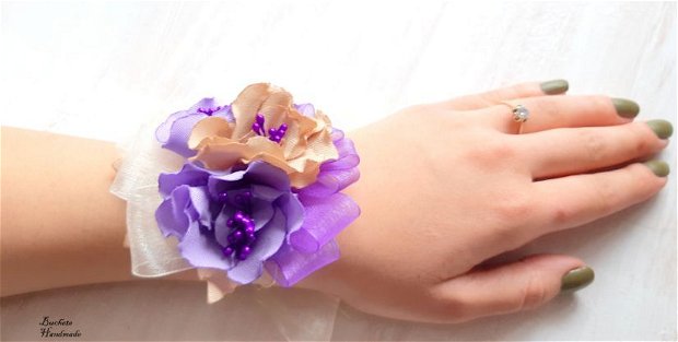 Corsaje domnisoare de onoare/Bratari cu flori textile