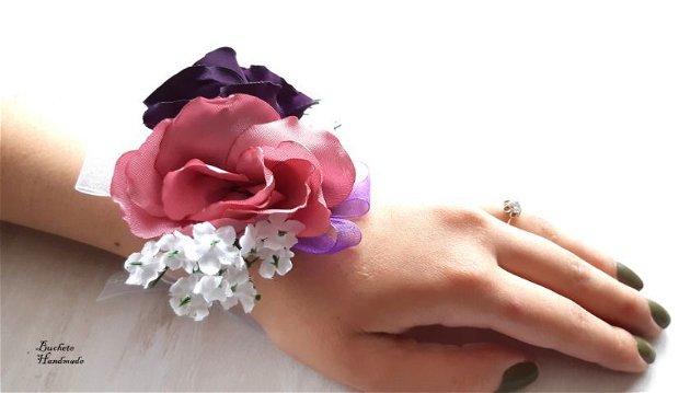 Corsaje domnisoare de onoare/Bratari cu flori textile/Corsaje nunta
