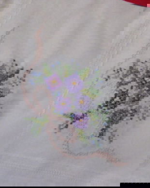 Fata de masa brodata