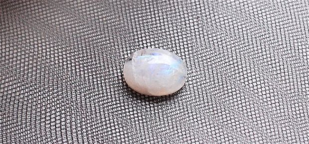 Moonstone  multicolor oval - aprox  18 x 14 mm [ N04 ]