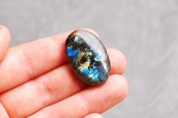 Cabochon labradorit  - spectrolit - A78