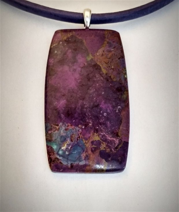 Colier cu piatră Turcoaz mov cuprat (Purple copper Turquoise) și piele