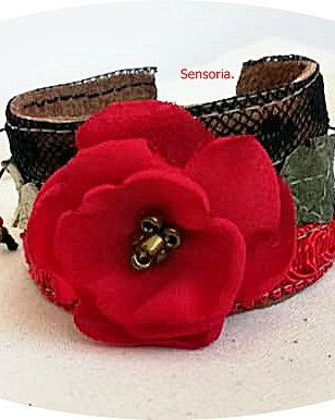 bratara piele , dantela cu floare rosie